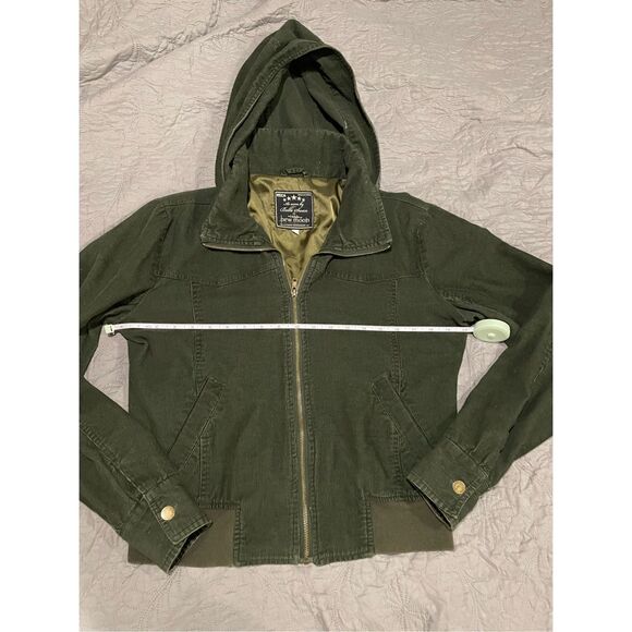 NECA Twilight Bella’s Green Jacket Large Rare New Moon - Picture 6 of 9